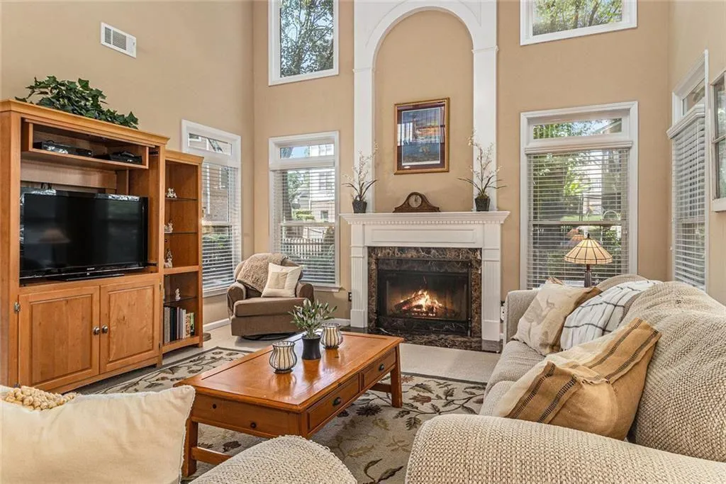 Alpharetta, Georgia 30009, United States, 5 Bedrooms Bedrooms, ,4 BathroomsBathrooms,Residential,Active,182671