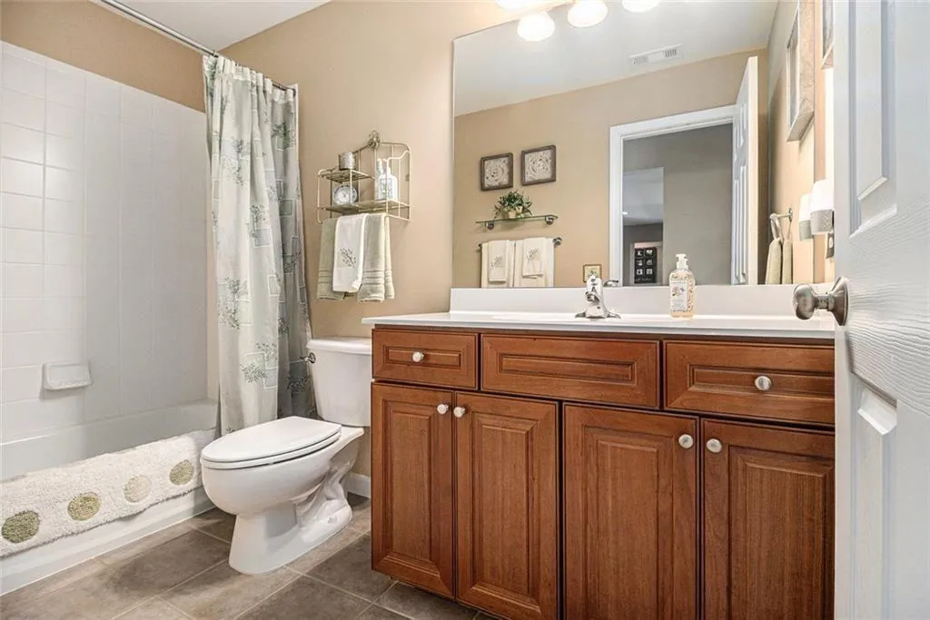 Alpharetta, Georgia 30009, United States, 5 Bedrooms Bedrooms, ,4 BathroomsBathrooms,Residential,Active,182671