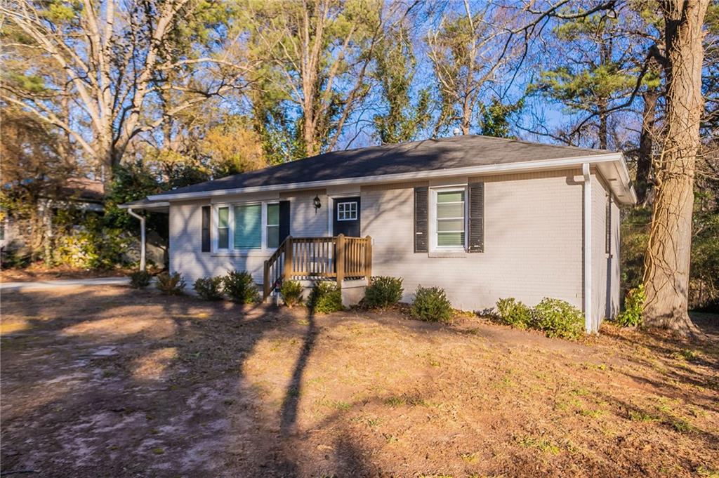 2196 Knoll Drive