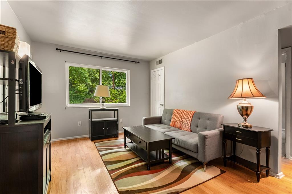 148 Waverly Way 10