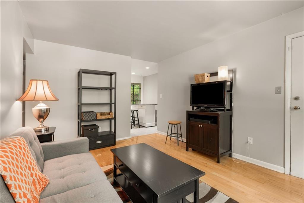 148 Waverly Way 10
