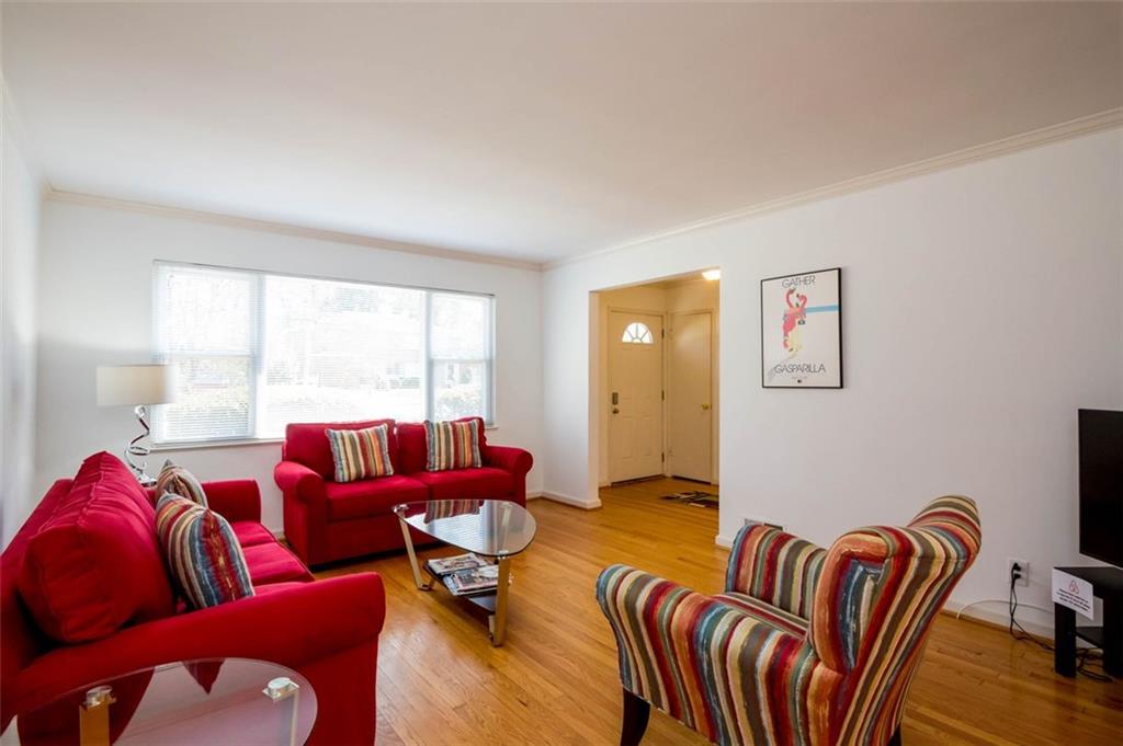 1536 /1538 Beech Valley Way NE