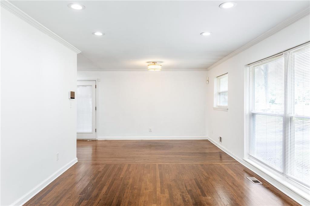 2913 Santa Monica Drive