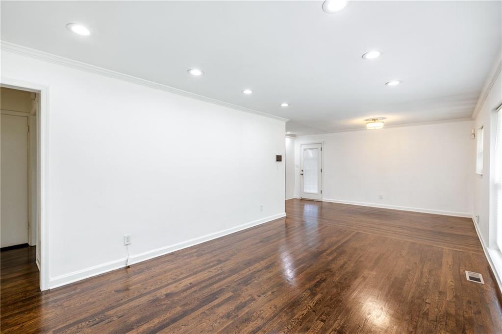 2913 Santa Monica Drive