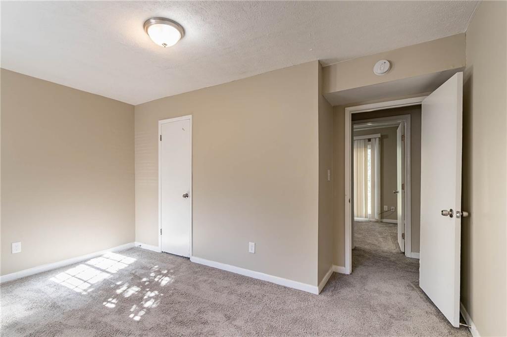 633 Larchmont Circle, Atlanta, Georgia image 21