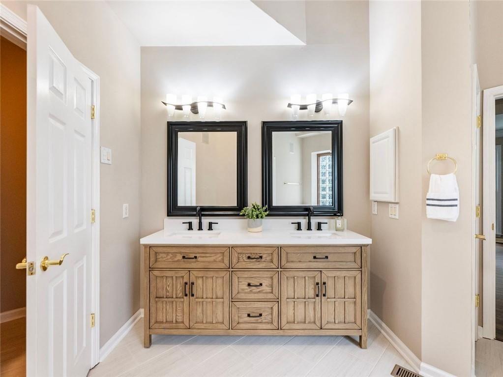 PARK GLENN - Residential