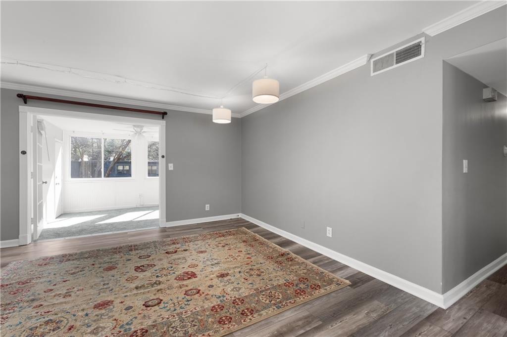 80 Montre Square NW