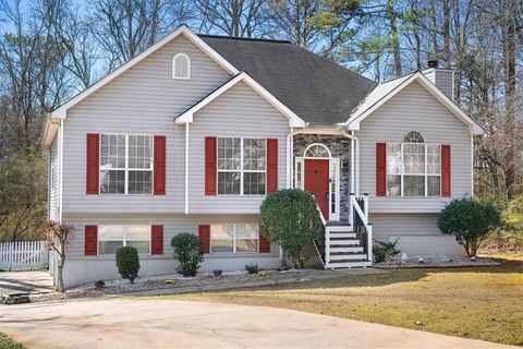 Homes For Sale - 4220 Wildrose Court<br/> Cumming, GA 30028