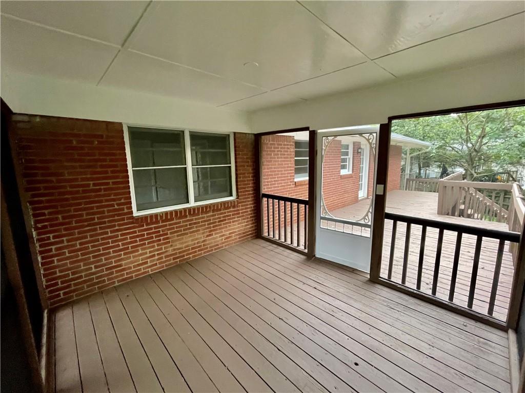 25 Gladstone Drive SW
