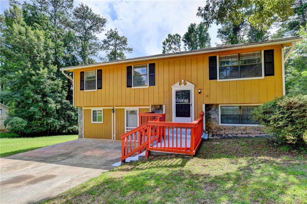 2484 Rhoanoke Drive