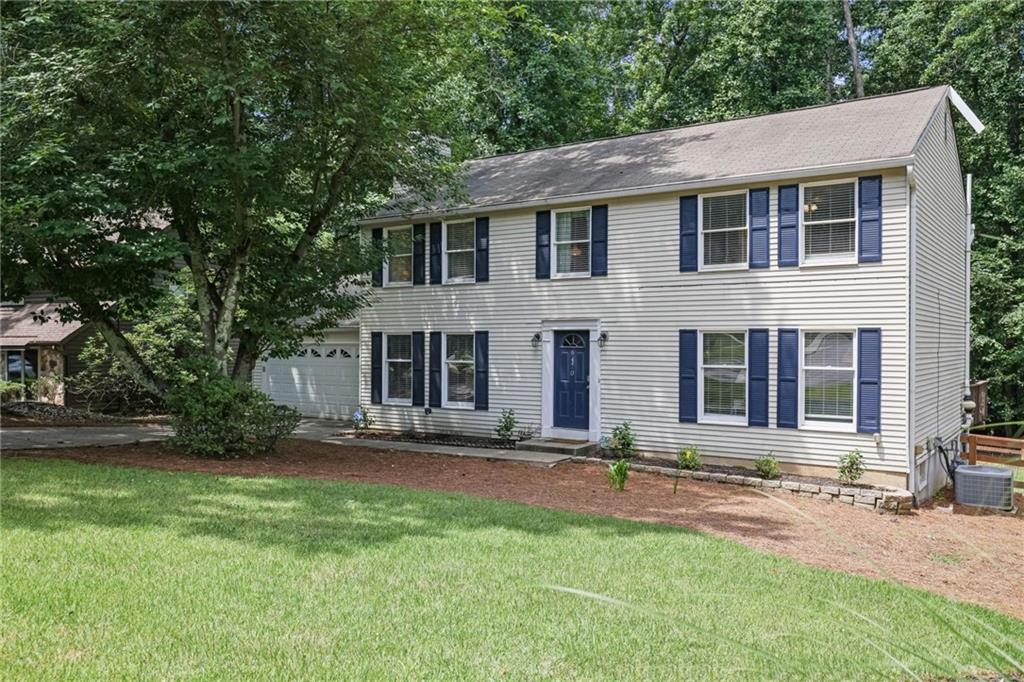***Seller to contribute $5,000 towards closing cost***
Welcome to 9470 Hillside Drive, located in the heart of the coveted Martin's Landing neighborhood! This beautifully maintained home offers the perfect blend of comfort, style, and location. Featuring 5 spacious bedrooms and 2.5 bathrooms, this home is perfect for families of all sizes. The recently updated kitchen boasts modern finishes, ample cabinet space, and an open flow that’s ideal for both everyday living and entertaining. Natural light floods the home, creating a warm and inviting atmosphere throughout. Enjoy spacious living and dining areas, perfect for gathering with friends or relaxing with family. This home also includes a basement—not counted in the listed square footage—offering excellent potential for additional living space, a home office, or storage. The back yard is a true highlight—private, level, and ideal for entertaining, grilling, or letting kids and pets play freely. Martin’s Landing is known for its tranquil setting, mature trees, community amenities, and proximity to top-rated schools, shopping, and dining. Don’t miss your chance to own a beautiful home in one of Roswell’s most desirable neighborhoods!