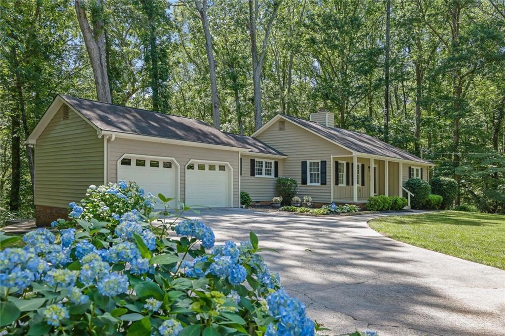 4516 Creekwood Circle Cir, Kennesaw, Georgia image 1