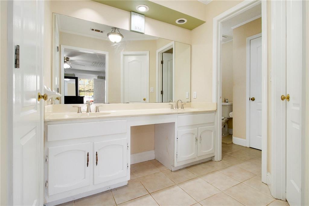 1472 Hartman Drive, Lilburn, Georgia image 19