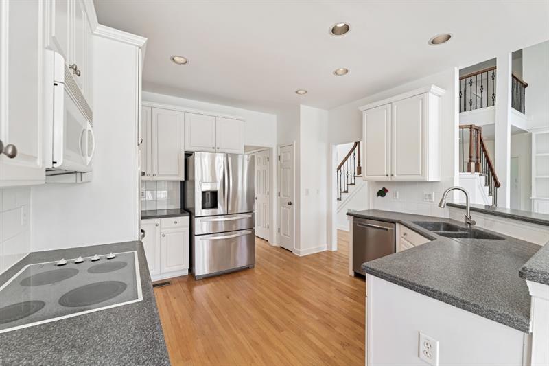 6455 Rutherford Place, Suwanee, Georgia image 12