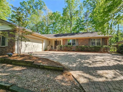 2735 Shetland Drive Decatur GA 30033