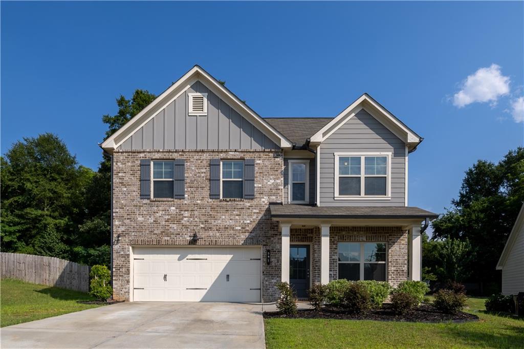 4 Bed & 2.5 Bath, Built in 2019, two-story home located in Jackson High School District. Home features a luxury kitchen island with view to fireside family room, Kitchen boasts granite countertops and stainless steel appliances. Master suit with trey celling, his & her walk-in closets. Back patio is perfect for entertaining. Sorry NO PETS allowed. West Jackson ES/ West Jackson MS/ Jackson HS