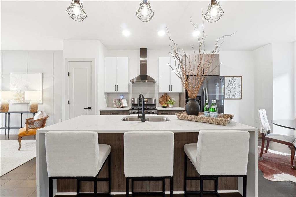 274 Estoria Street SE