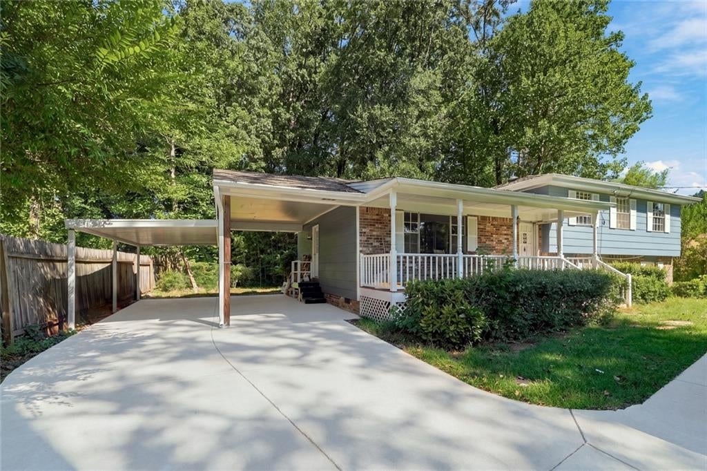 2864 London Lane