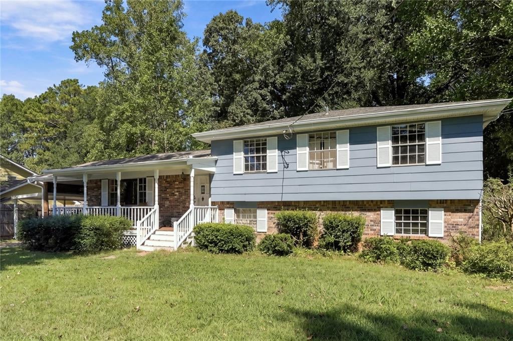 2864 London Lane