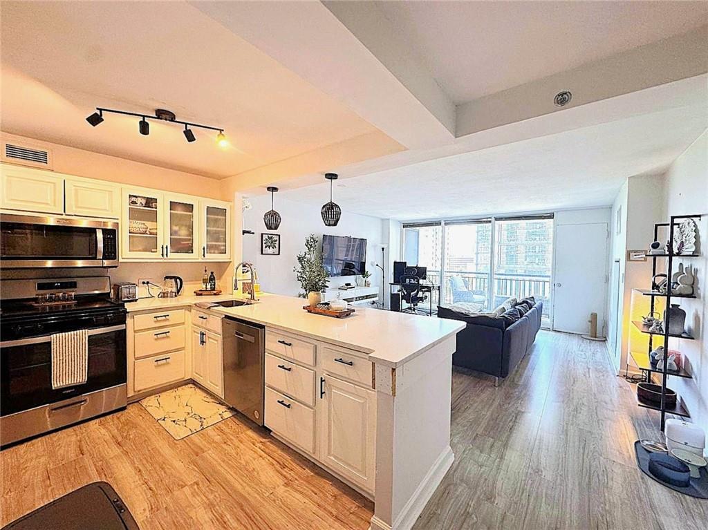 620 Peachtree Street NE 909