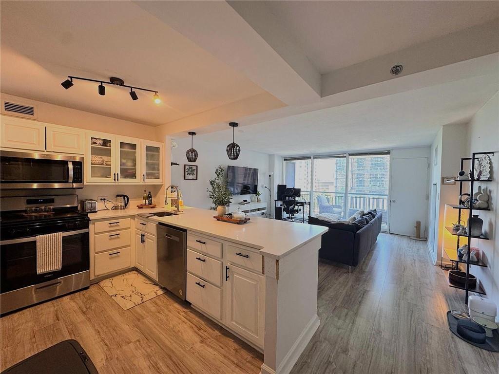 620 Peachtree Street NE 909