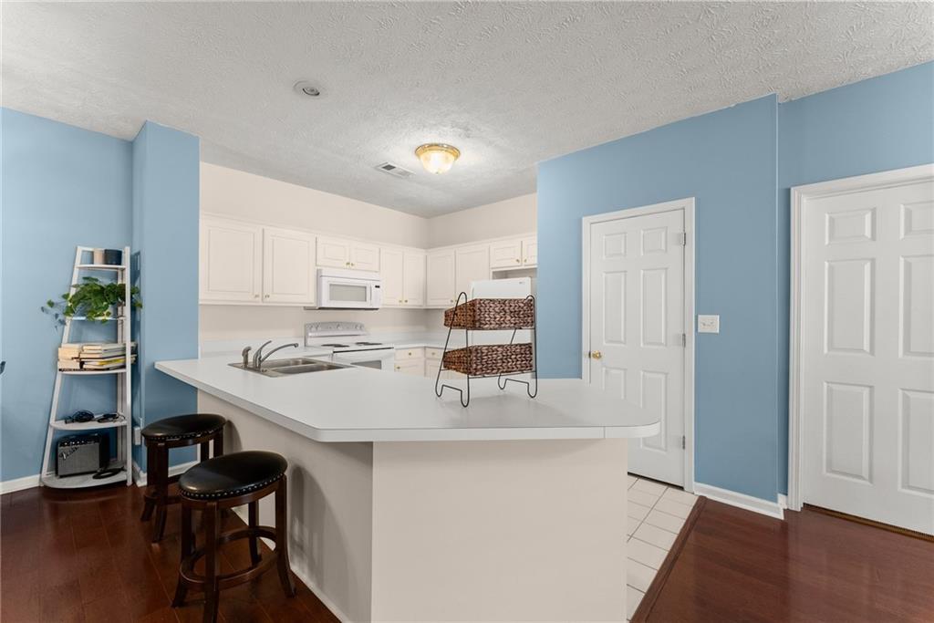 1001 Holly Drive, Gainesville, Georgia image 7