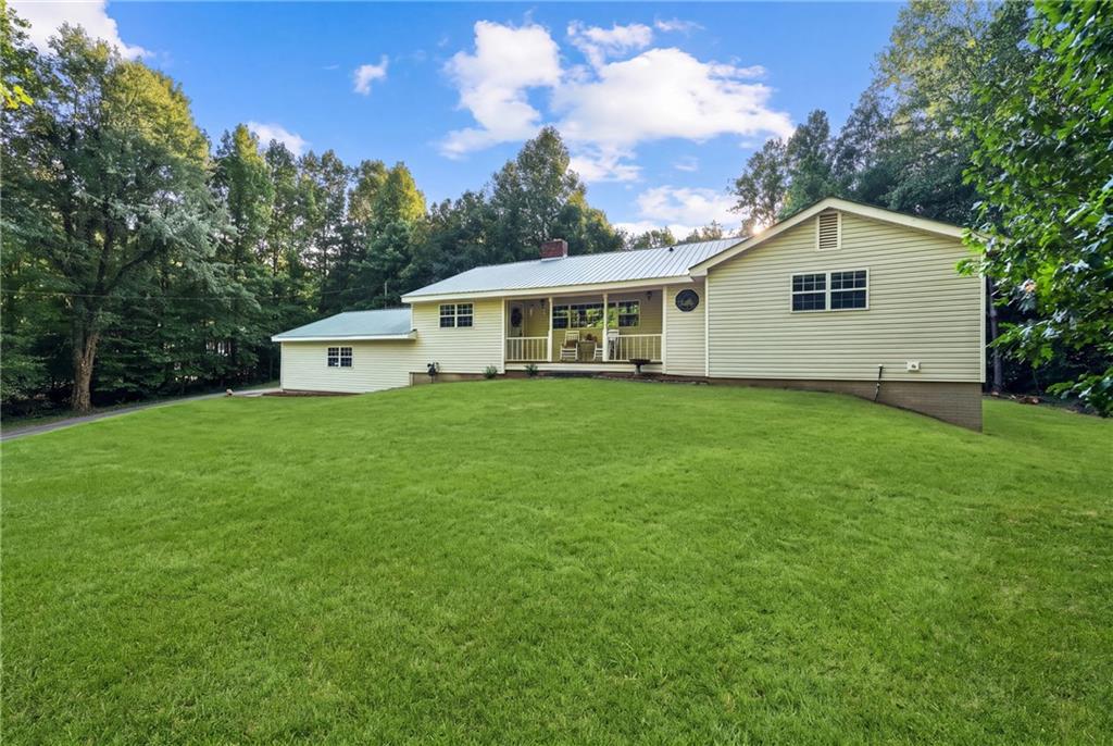 109 Lakeview Circle