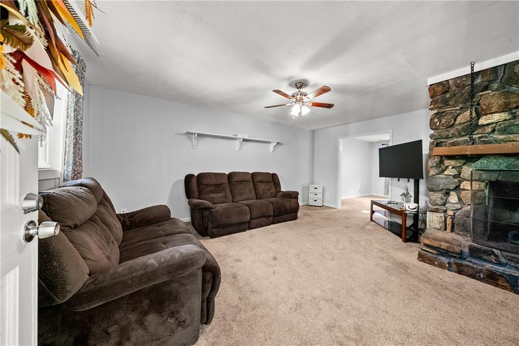 109 Lakeview Circle