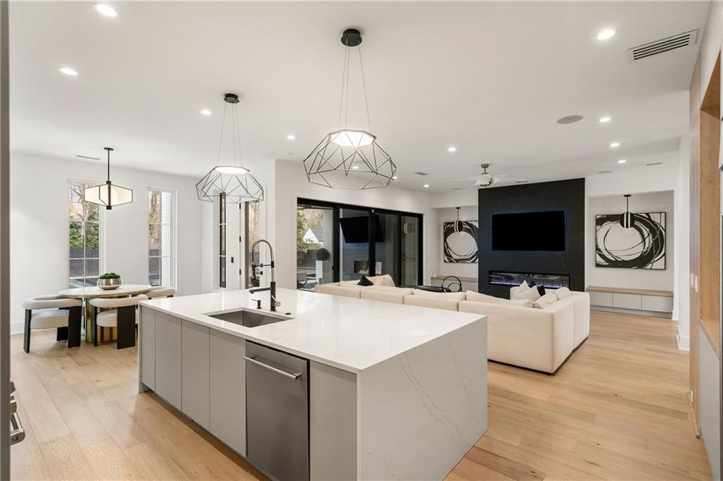 185 Pebble Trail, Alpharetta, Georgia image 12
