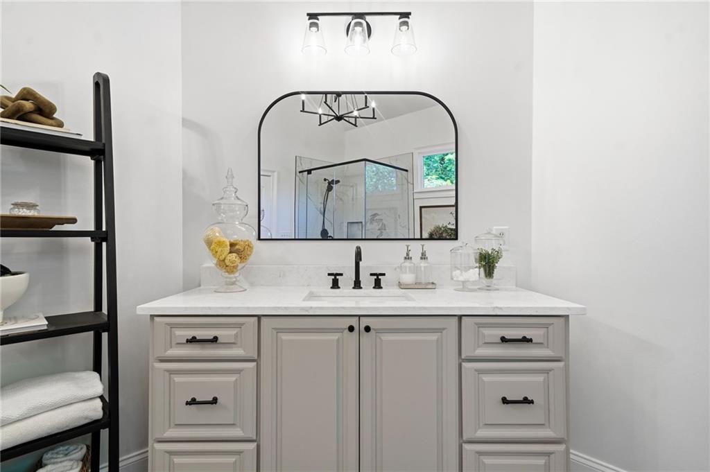 Canton, Georgia, 30115, United States, 5 Bedrooms Bedrooms, ,6 BathroomsBathrooms,Residential,Active,2045534