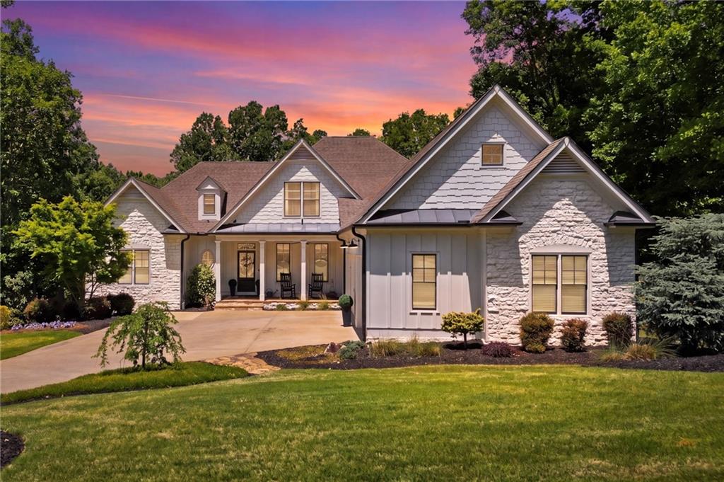 Canton, Georgia, 30115, United States, 5 Bedrooms Bedrooms, ,6 BathroomsBathrooms,Residential,Active,2045534