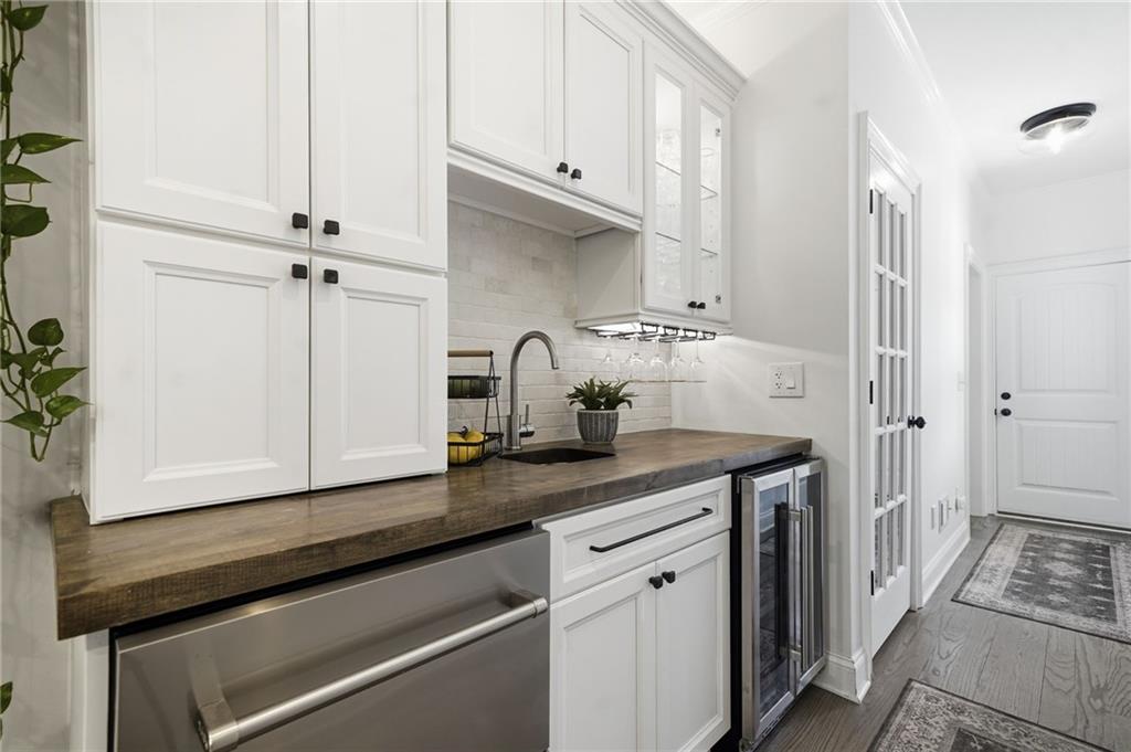 Canton, Georgia, 30115, United States, 5 Bedrooms Bedrooms, ,6 BathroomsBathrooms,Residential,Active,2045534