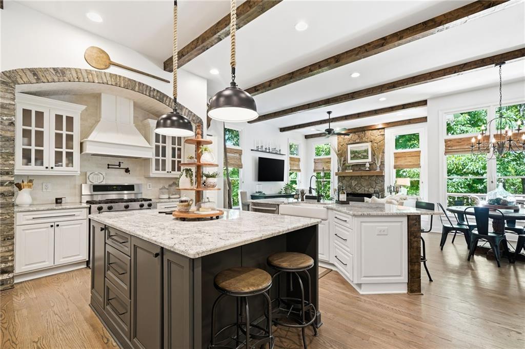 Canton, Georgia, 30115, United States, 5 Bedrooms Bedrooms, ,6 BathroomsBathrooms,Residential,Active,2045534