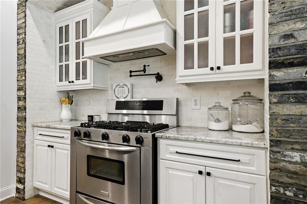 Canton, Georgia, 30115, United States, 5 Bedrooms Bedrooms, ,6 BathroomsBathrooms,Residential,Active,2045534