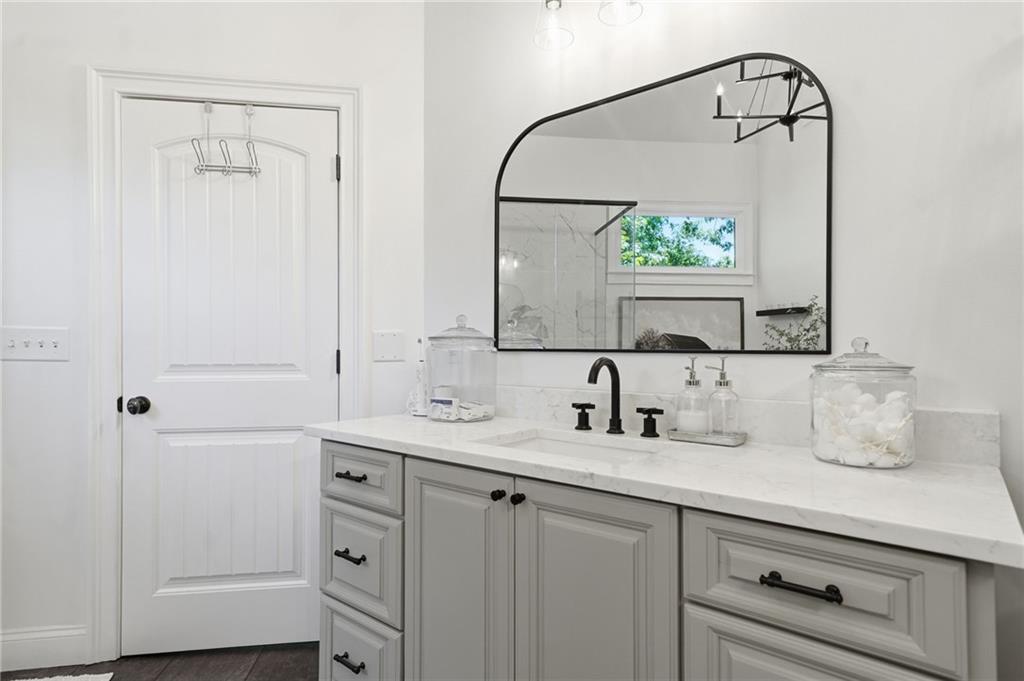 Canton, Georgia, 30115, United States, 5 Bedrooms Bedrooms, ,6 BathroomsBathrooms,Residential,Active,2045534