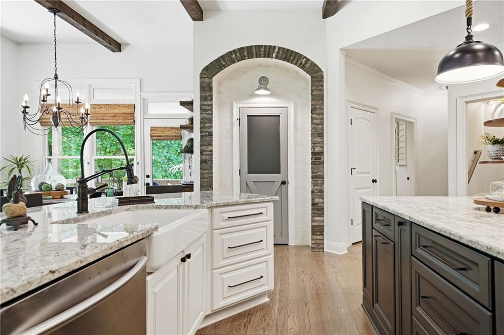 Canton, Georgia, 30115, United States, 5 Bedrooms Bedrooms, ,6 BathroomsBathrooms,Residential,Active,2045534