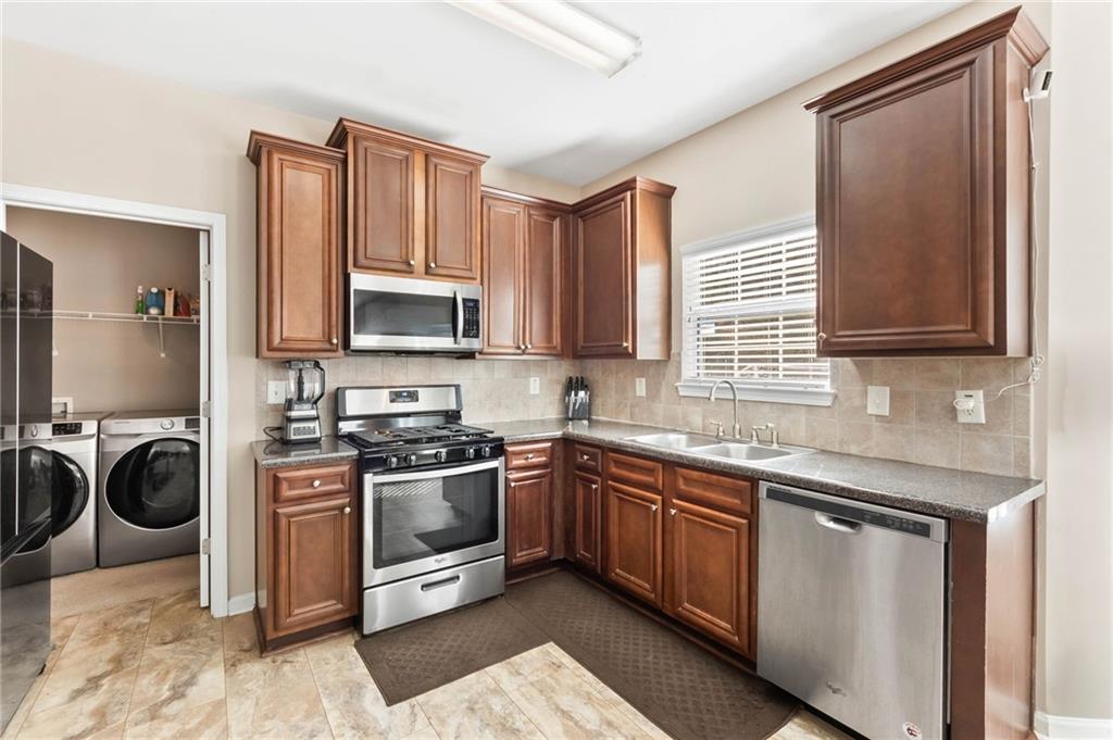 Cooper Manor - Residential