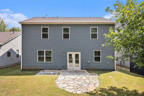 A home in Fairburn