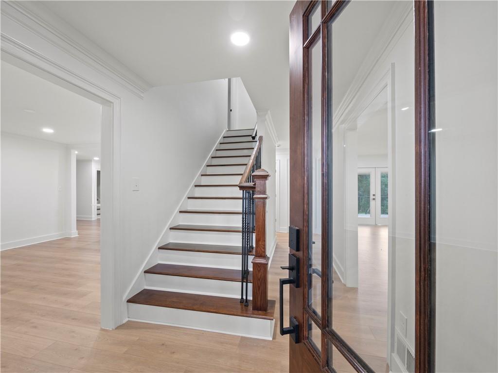 670 Storey Lane