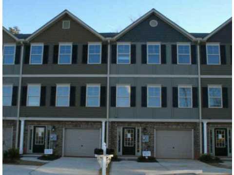 STUNNING 3 BDRM TOWNHOME W/ 3 FULL BATHS, POWDER RM & 1 CAR GARAGE. EACH BDRM HAS ITS OWN PRIVATE BATH W/ GARDEN TUBS & WALK-IN CLOSETS. BLACK APPLIANCES-DISH/STOVE/MICROWAVE. CUL-DE-SAC END UNIT. MUST SEE! DUAL HEATING/AIR SYSTEM-THERMOSTAT ON ALL 3 LEVELS. 9 FT SMOOTH CEILINGS. FRONT BLINDS.