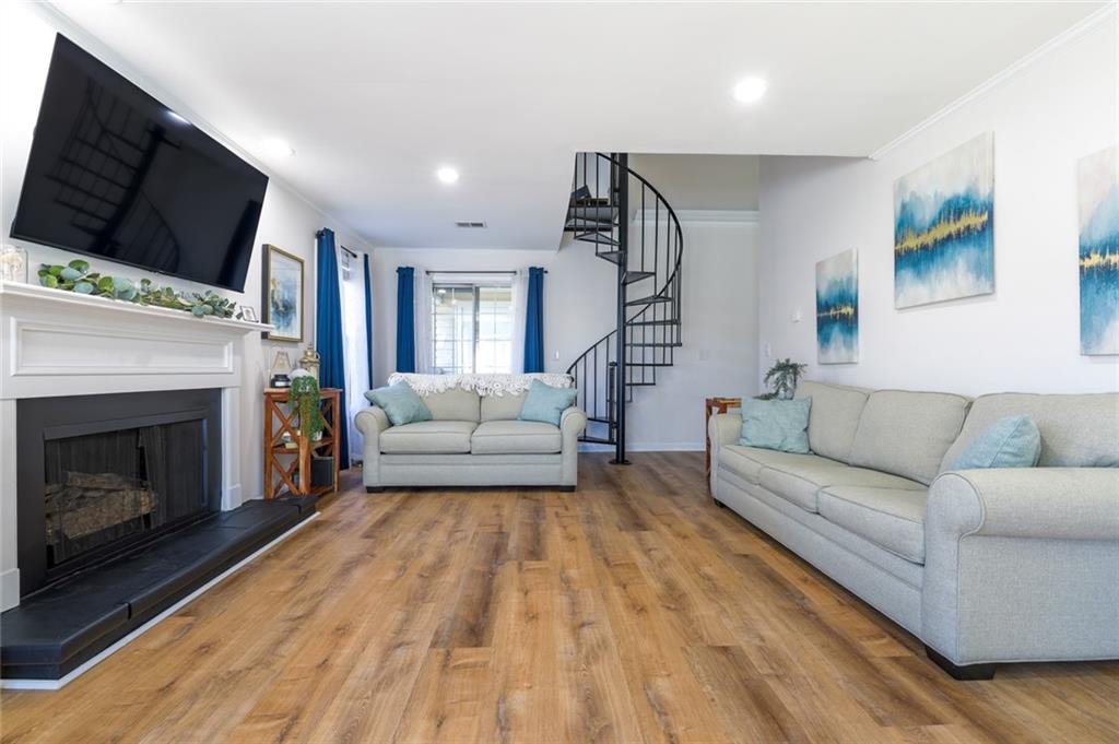 404 Countryside Place SE