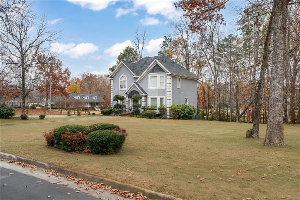 224 Rolling Oaks Drive NW