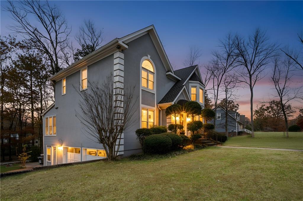 224 Rolling Oaks Drive NW