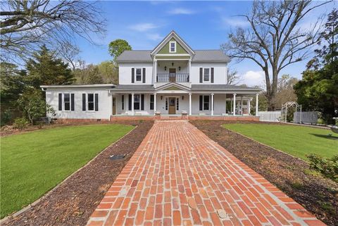 Homes For Sale - 108 King Street<br/> Bartow County, Adairsville, GA 30103