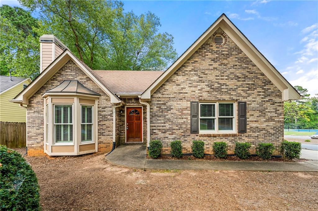 Welcome to 100 Whisperwood Ln in beautiful Marietta, Georgia! This charming home offers the perfect blend of suburban tranquility and convenient access to city amenities.
Key Features:
• Spacious 3 bedroom, 2.5 bathroom layout
• Open living area with vaulted ceilings
• Updated kitchen with granite countertops and stainless steel appliances
• Large master suite with en-suite bathroom
• Two-car garage and ample driveway parking
• Close to shopping, dining, and top-rated schools
Don't miss this opportunity to make 100 Whisperwood Ln your new home sweet home! Schedule a viewing today.