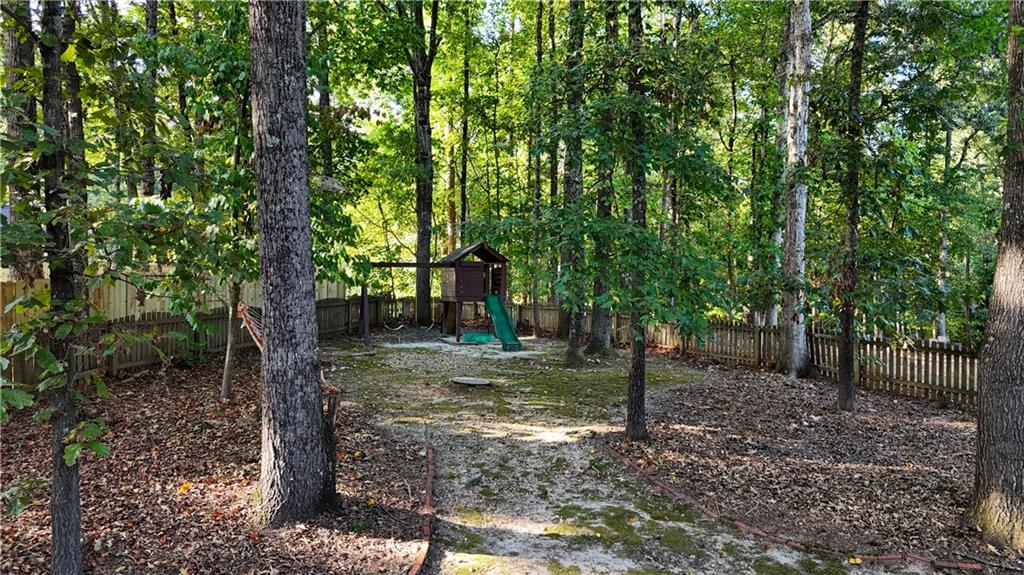6815 Fairgreen Drive, Suwanee, Georgia image 26