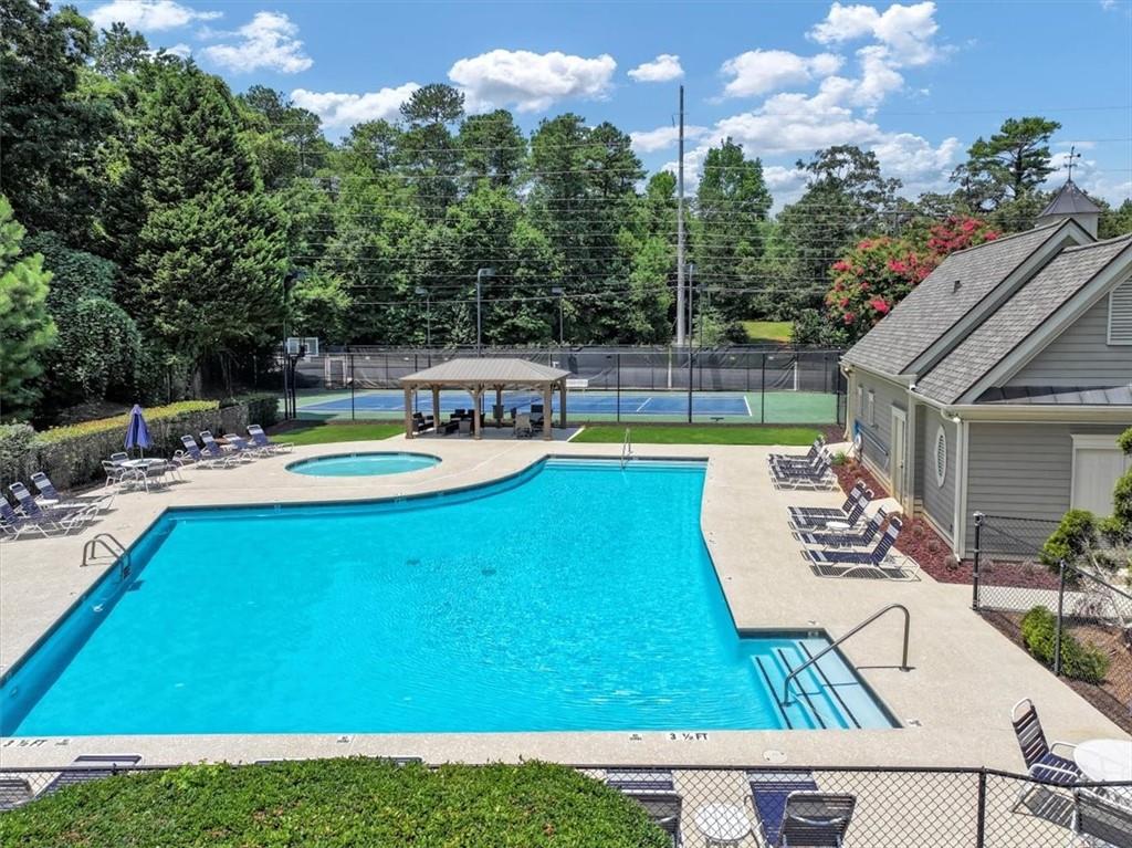 6815 Fairgreen Drive, Suwanee, Georgia image 34