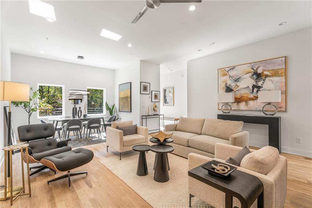 1099 North Avenue NE 13