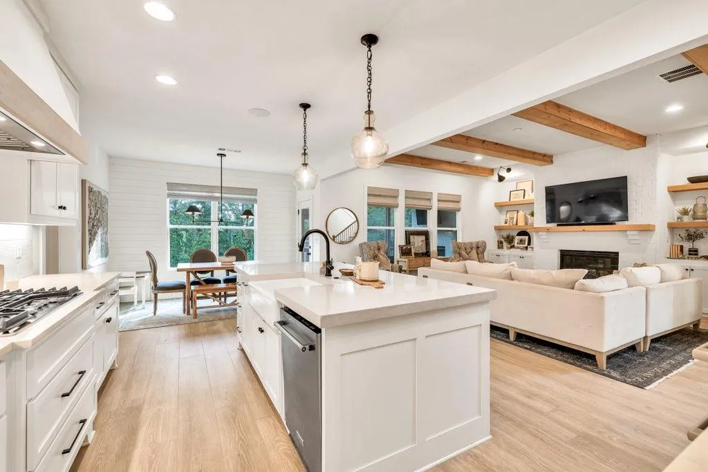 Buford, Georgia 30518, United States, 5 Bedrooms Bedrooms, ,4 BathroomsBathrooms,Residential,Active,142179