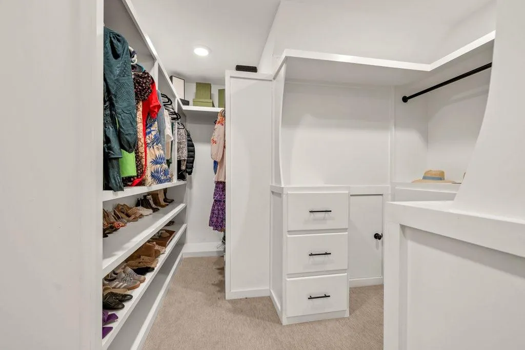 Buford, Georgia 30518, United States, 5 Bedrooms Bedrooms, ,4 BathroomsBathrooms,Residential,Active,142179